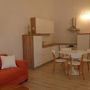  Apartman Irena
