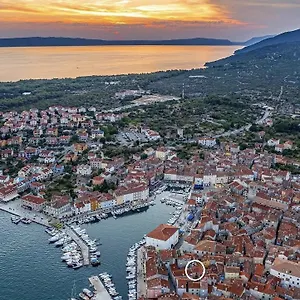 Franceska Cres